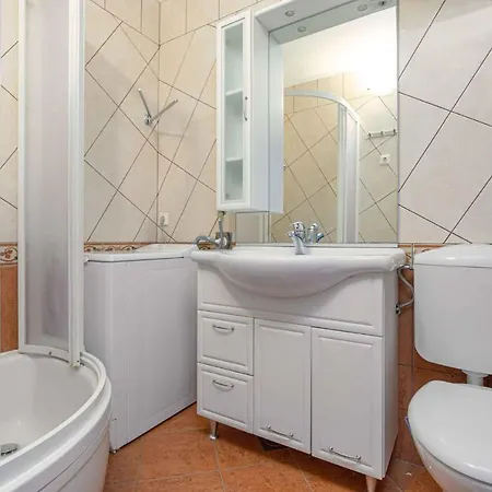 Apartment In Cervar Porat - Istrien 44232 Poreč